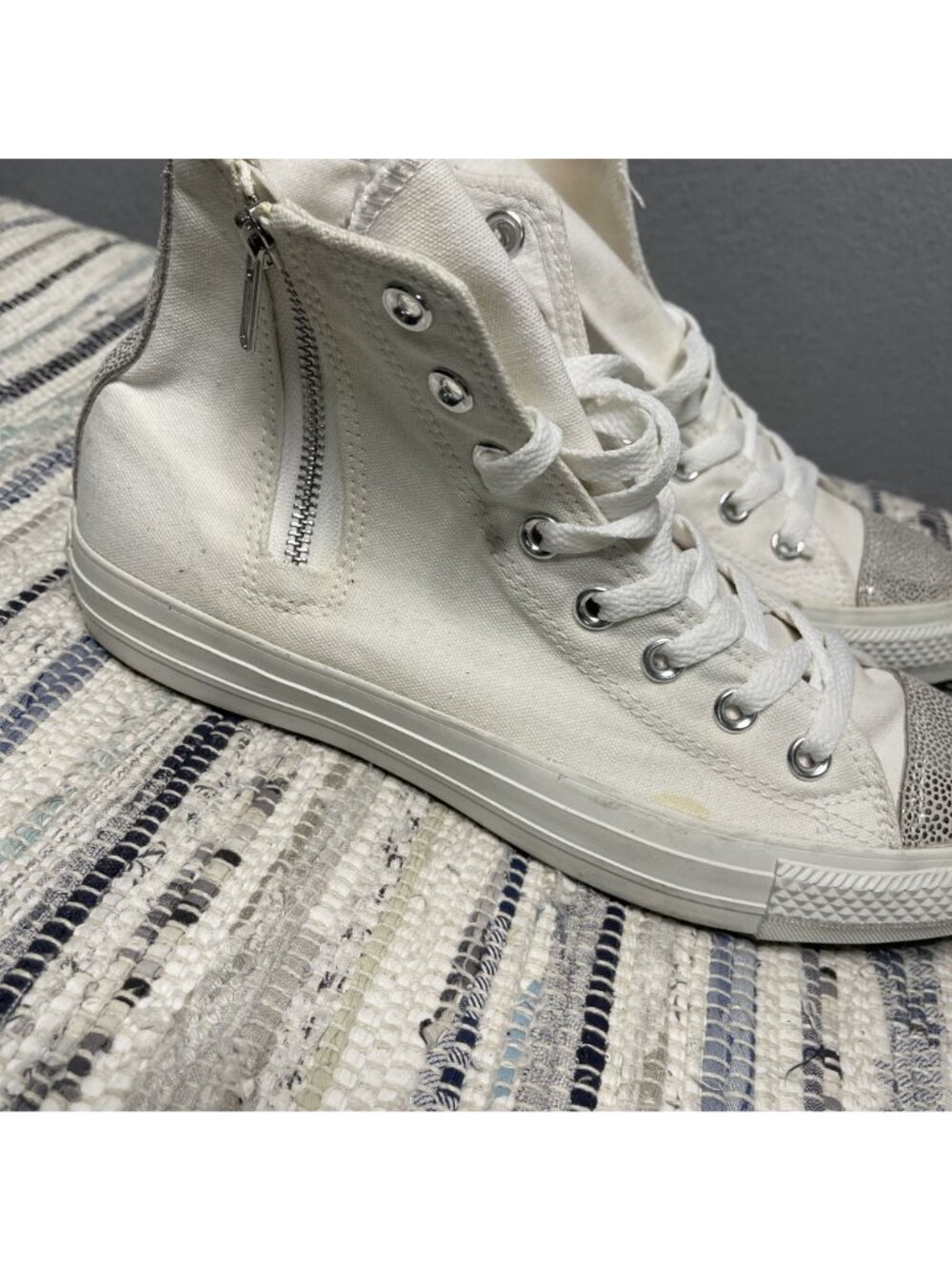 White High-Top Converse Sneakers With Side Zipper Womens Size 10 - Picture 5 of 12